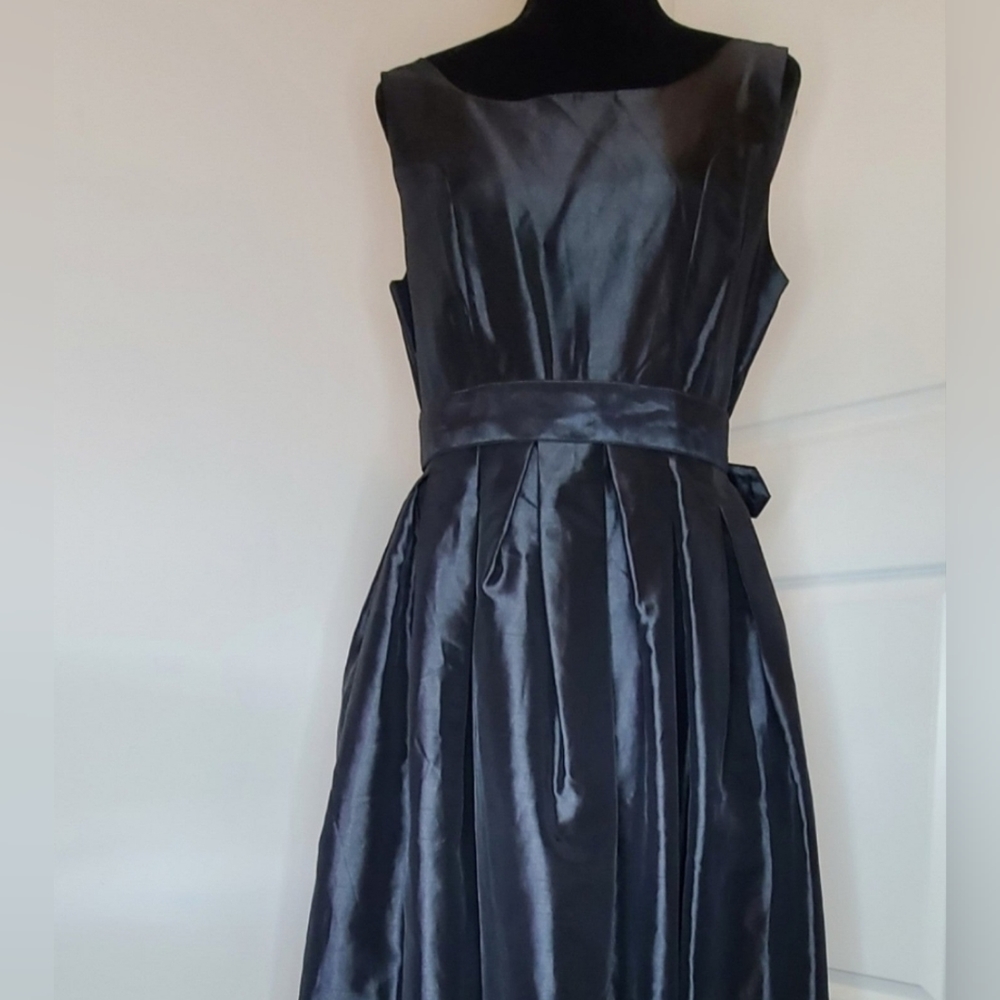 Swing Dress - Black - Lindy Bop
